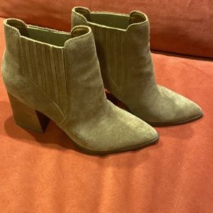 MARC  FISHER leather suede ankle boots size 9.5